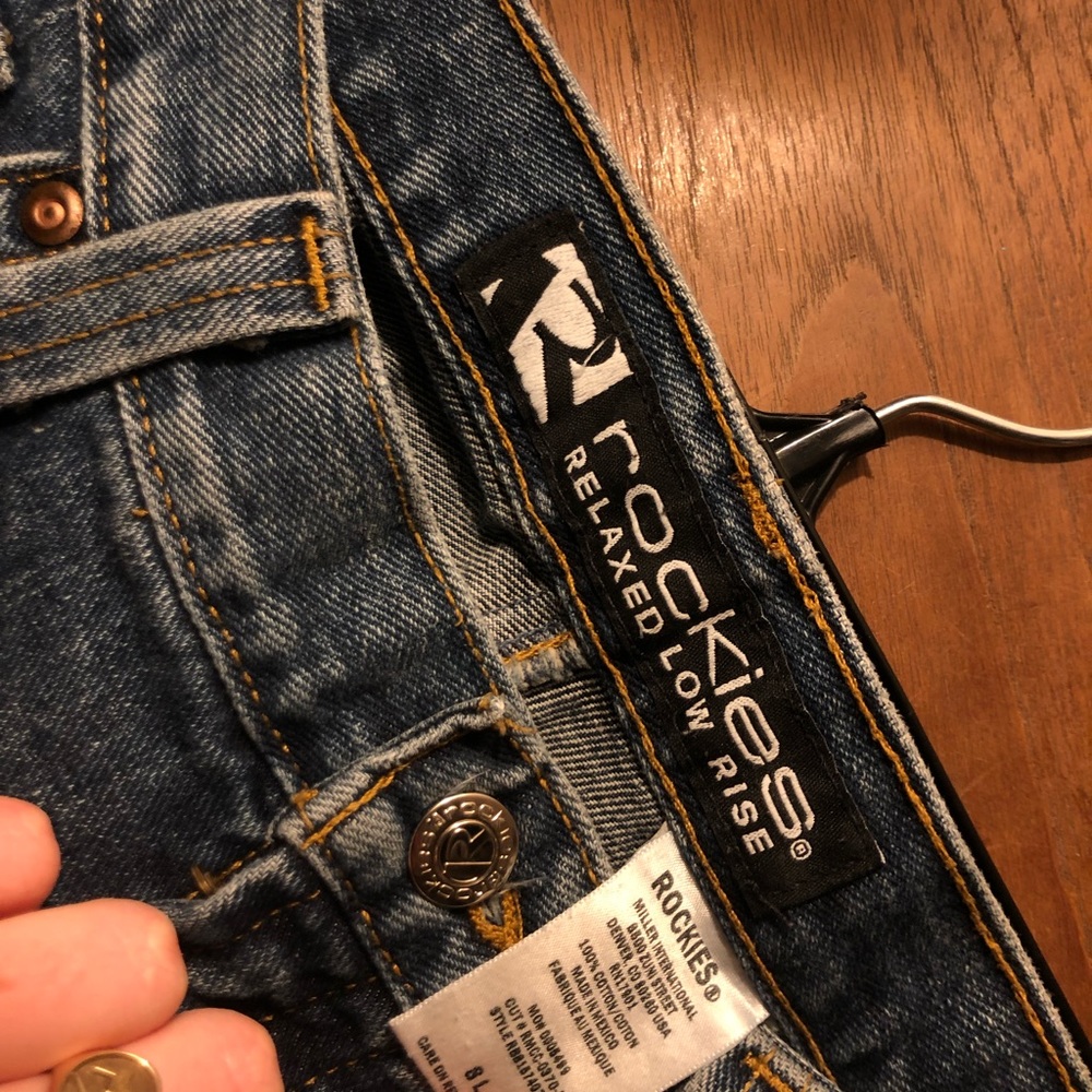 Mid/low-rise vintage jeans
